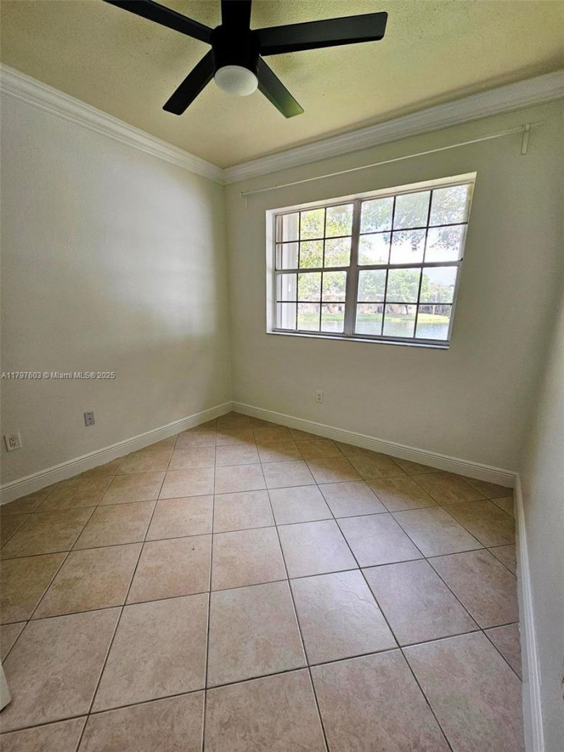2151 NW 96 Terr, Unit 15L, Pembroke Pines, FL 33024 Photo