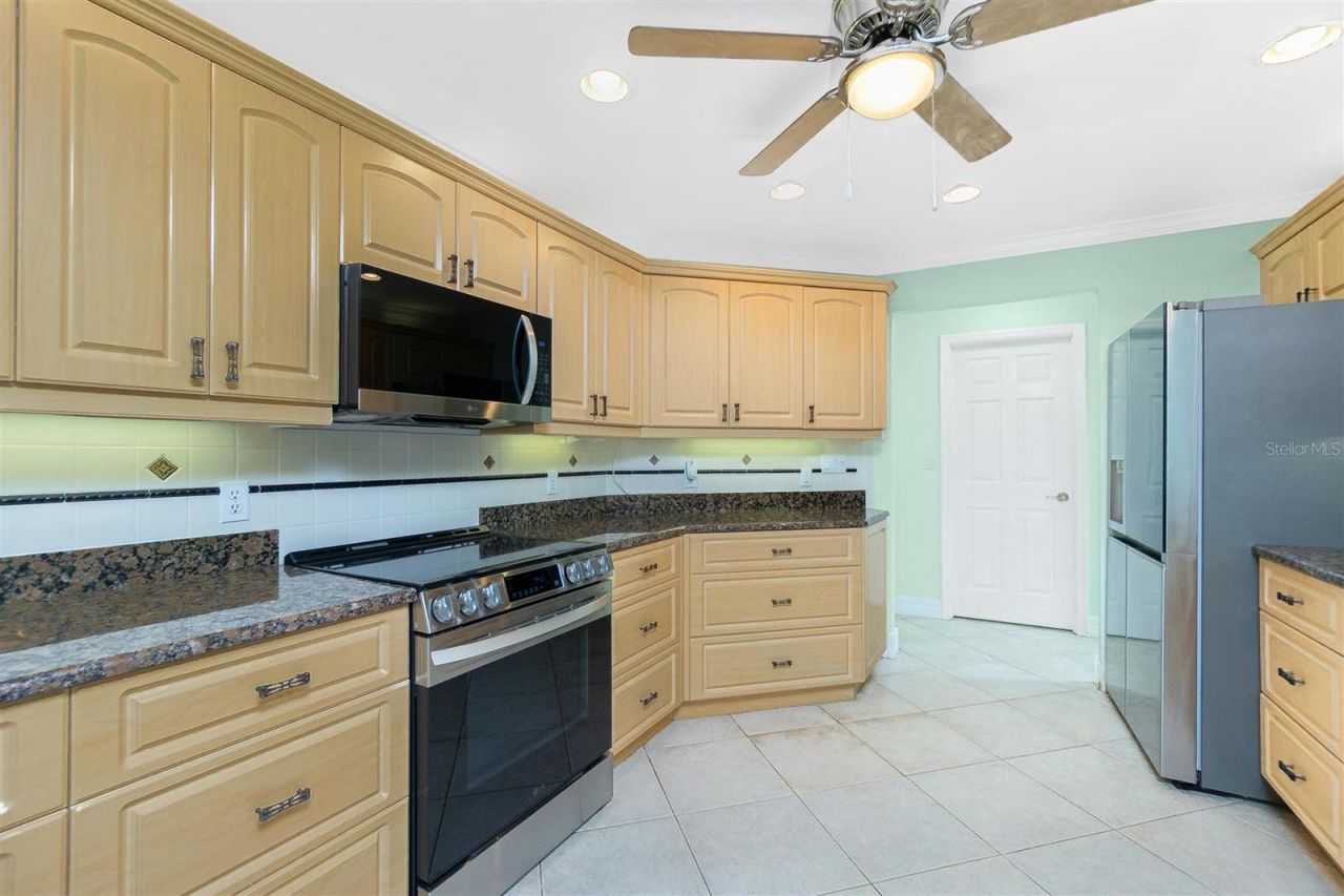 12001 SW Kingsway Circle, Lake Suzy, FL 34269 Photo