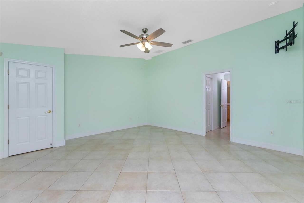 12001 SW Kingsway Circle, Lake Suzy, FL 34269 Photo