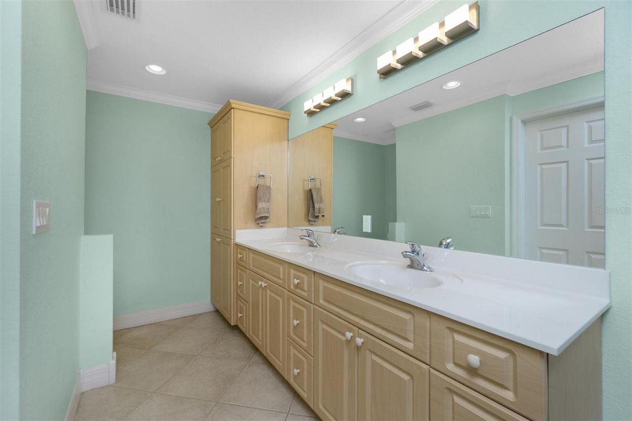 12001 SW Kingsway Circle, Lake Suzy, FL 34269 Photo