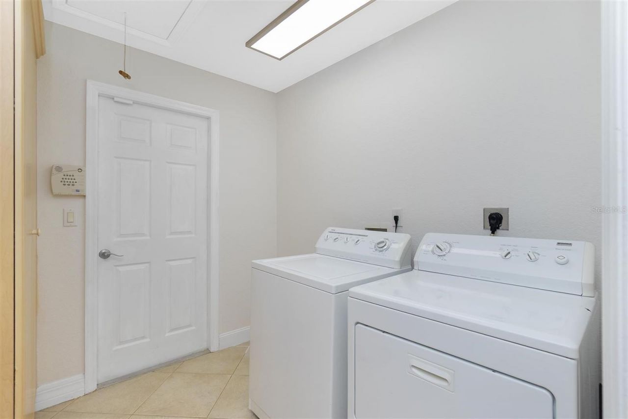 12001 SW Kingsway Circle, Lake Suzy, FL 34269 Photo