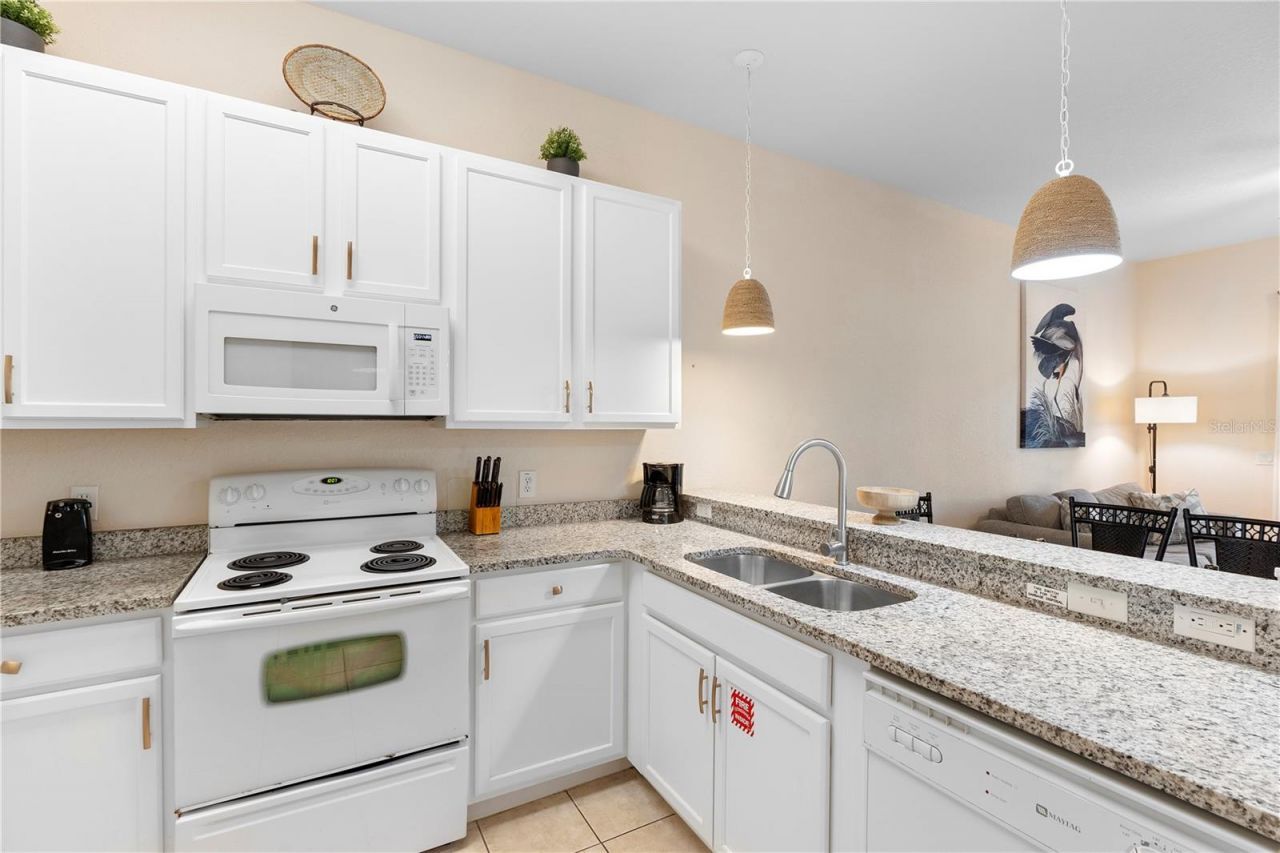 607 Gran Bahama Boulevard, Unit B29/U607, Davenport, FL 33897 Photo