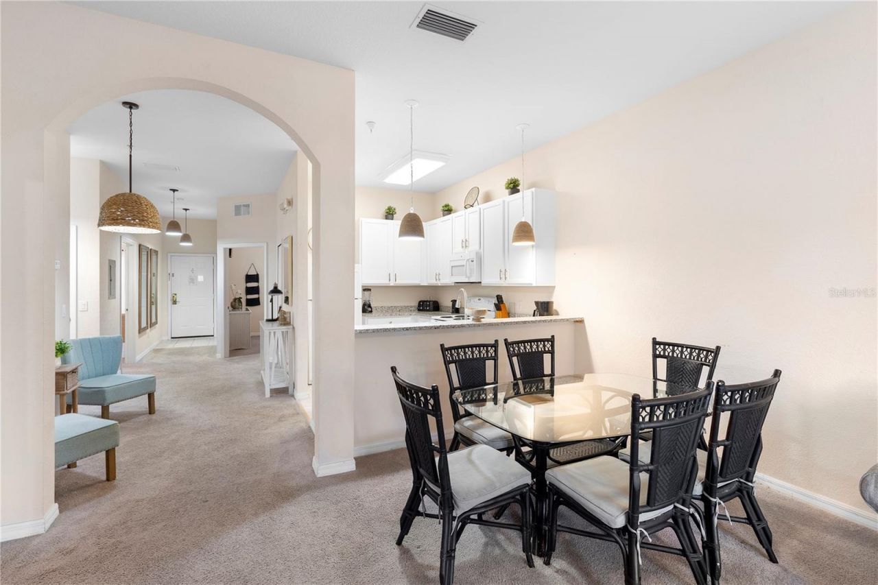 607 Gran Bahama Boulevard, Unit B29/U607, Davenport, FL 33897 Photo