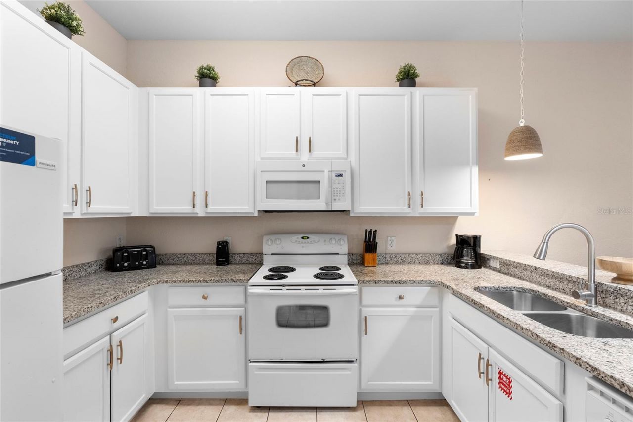 607 Gran Bahama Boulevard, Unit B29/U607, Davenport, FL 33897 Photo