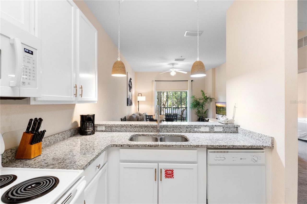607 Gran Bahama Boulevard, Unit B29/U607, Davenport, FL 33897 Photo