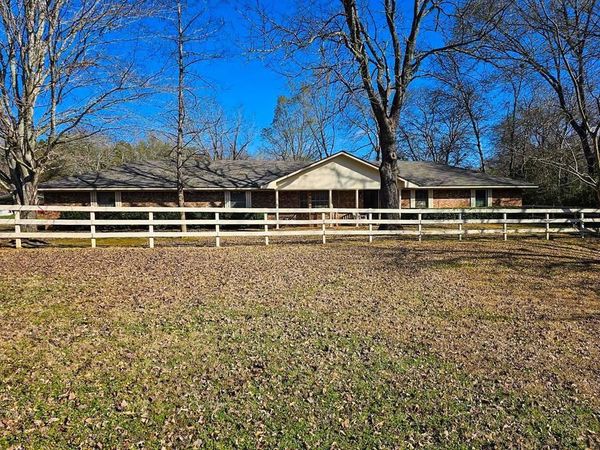 517 An County Road 147, Palestine, TX 75801