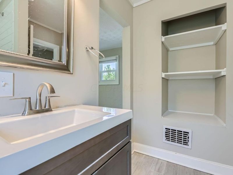 75 N Huron Avenue, Columbus, OH 43204 Photo 17