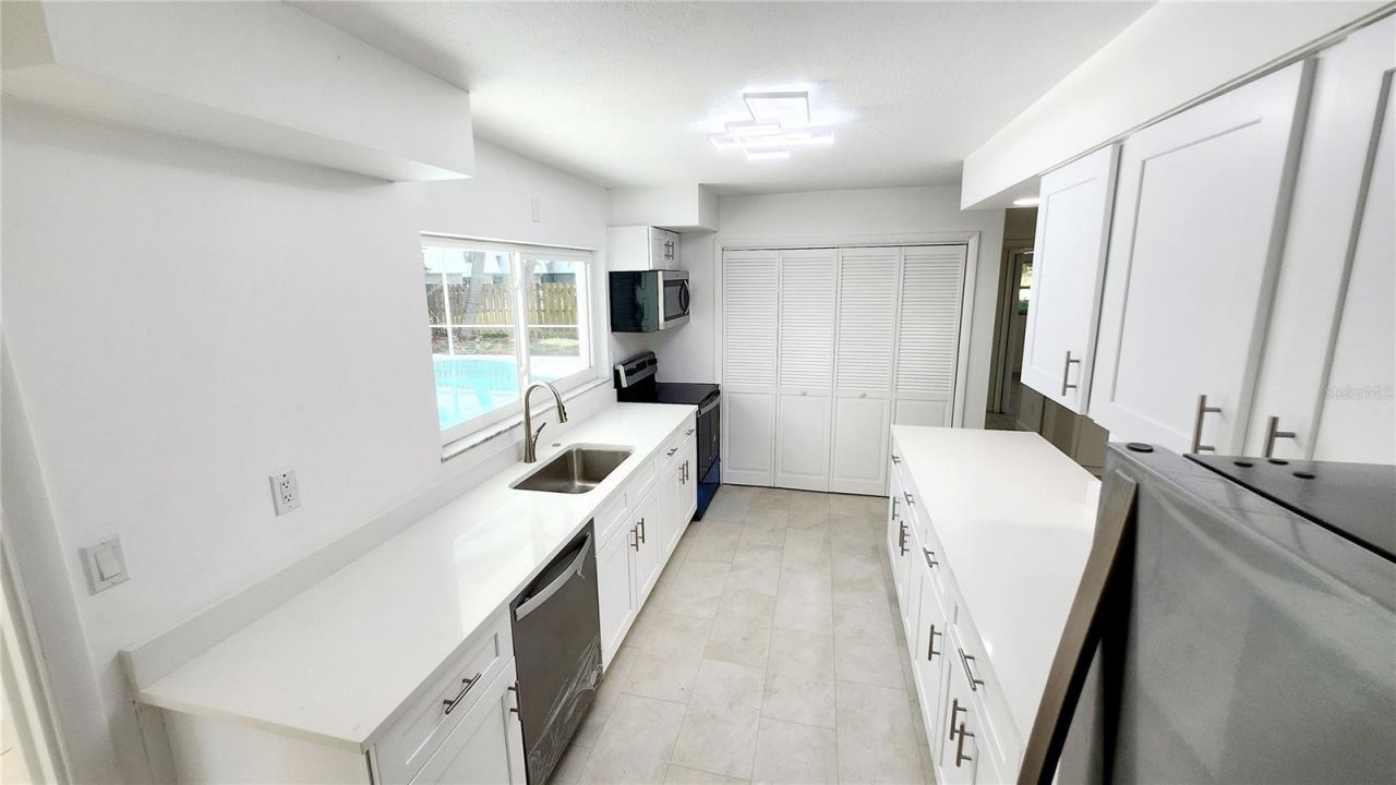 1715 York Court, Fort Pierce, FL 34982 Photo