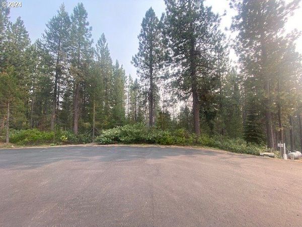 Snow Flake CT, Unit 22, Crescent Lake, OR 97733