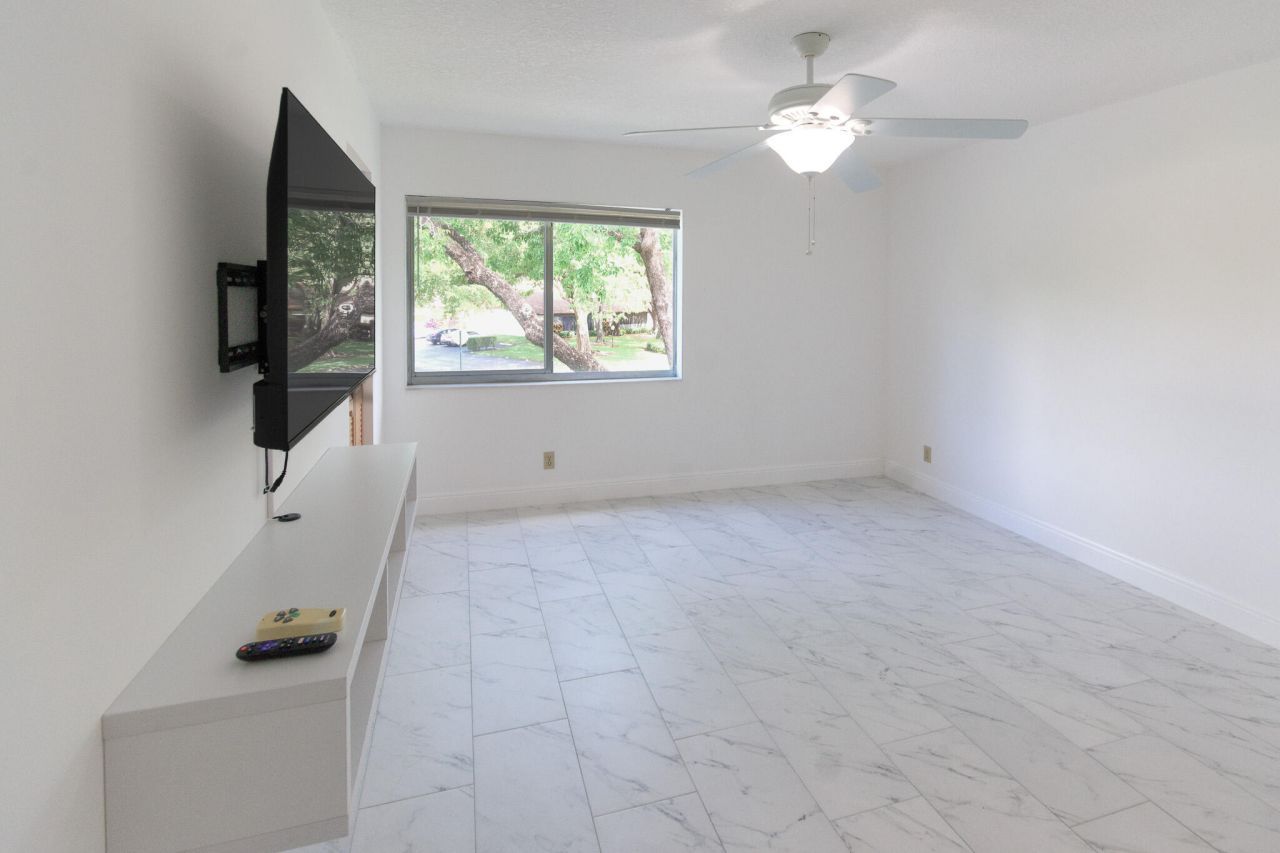 4899 Sable Pine Circle, Unit A2, West Palm Beach, FL 33417 Photo