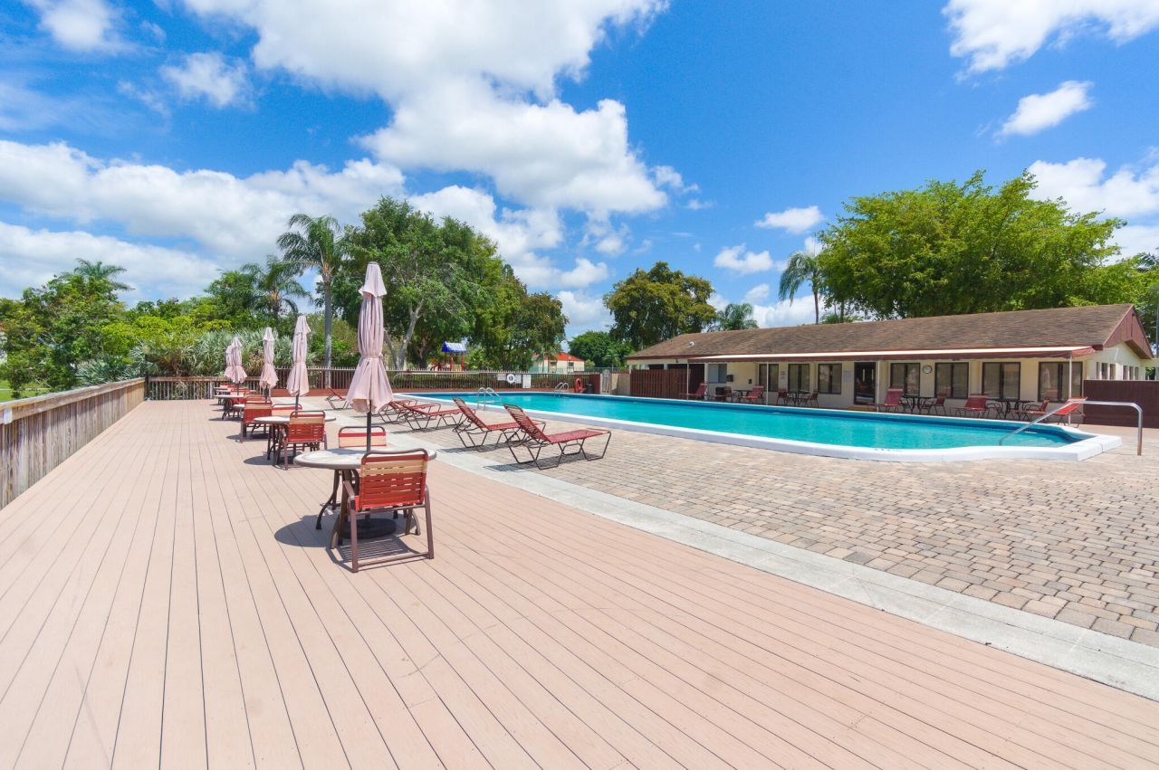 4899 Sable Pine Circle, Unit A2, West Palm Beach, FL 33417 Photo