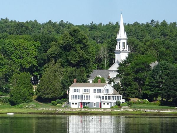 15 Church Lane, Phippsburg, ME 04562