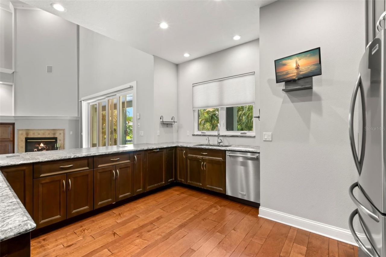 1171 Red Maple Circle Ne, Saint Petersburg, FL 33703 Photo