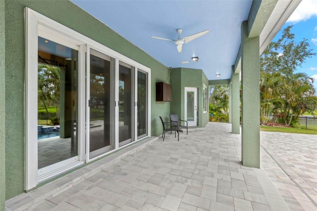 1171 Red Maple Circle Ne, Saint Petersburg, FL 33703 Photo