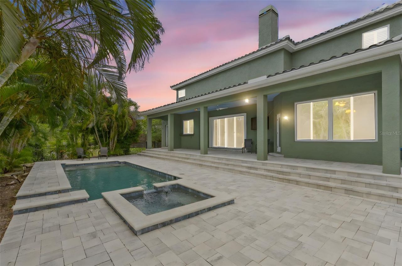 1171 Red Maple Circle Ne, Saint Petersburg, FL 33703 Photo