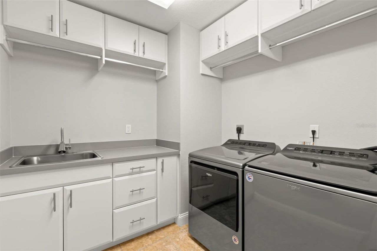 1171 Red Maple Circle Ne, Saint Petersburg, FL 33703 Photo