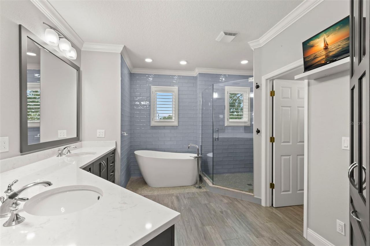 1171 Red Maple Circle Ne, Saint Petersburg, FL 33703 Photo