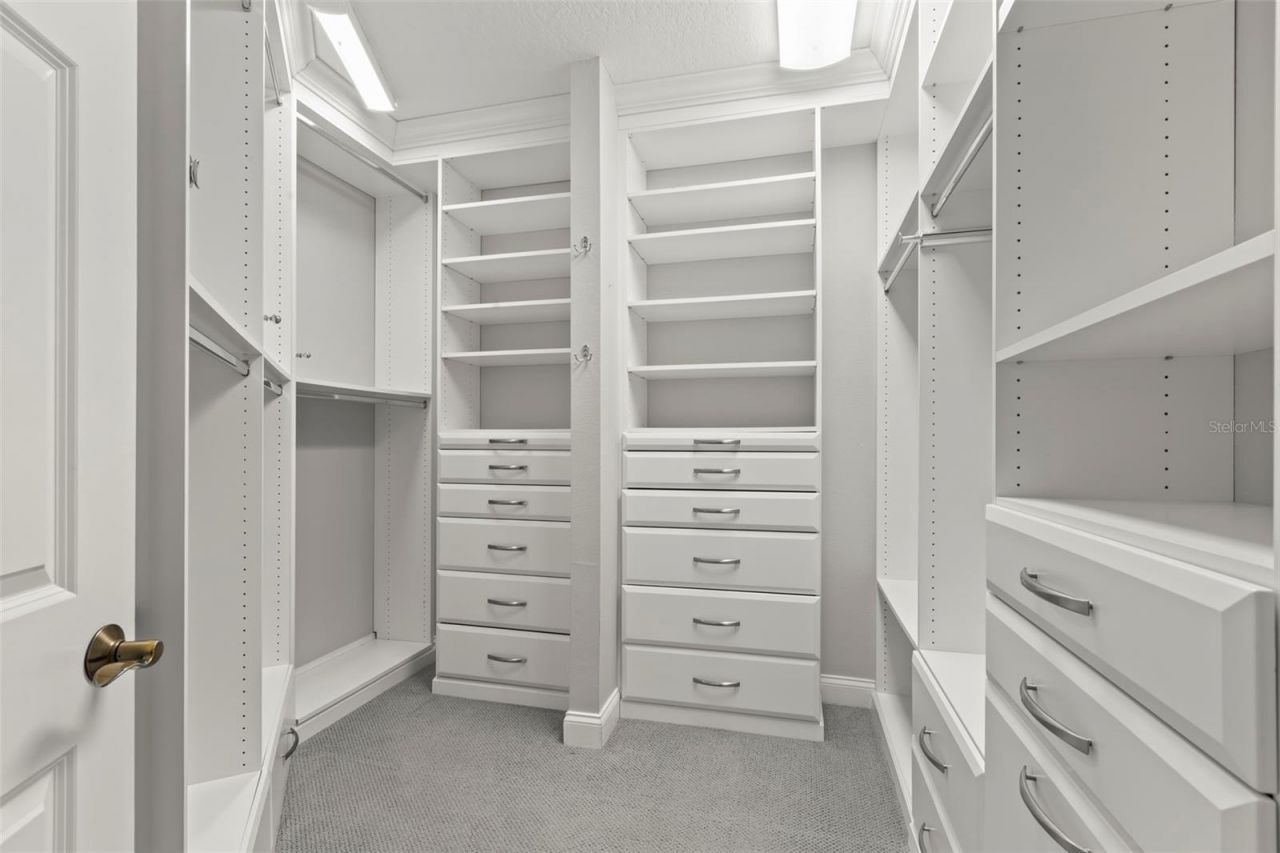 1171 Red Maple Circle Ne, Saint Petersburg, FL 33703 Photo