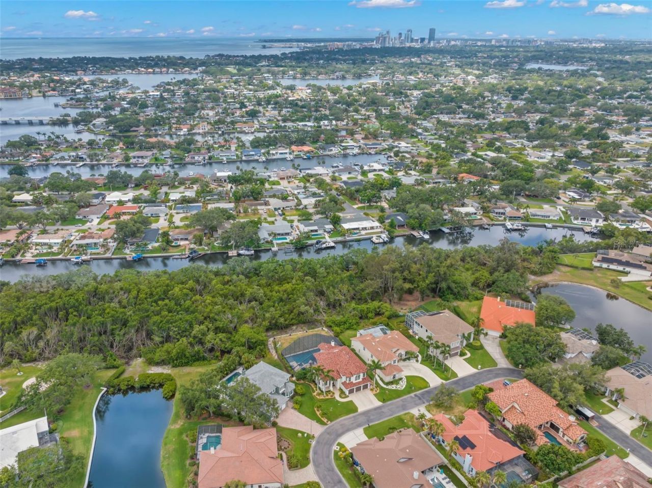 1171 Red Maple Circle Ne, Saint Petersburg, FL 33703 Photo