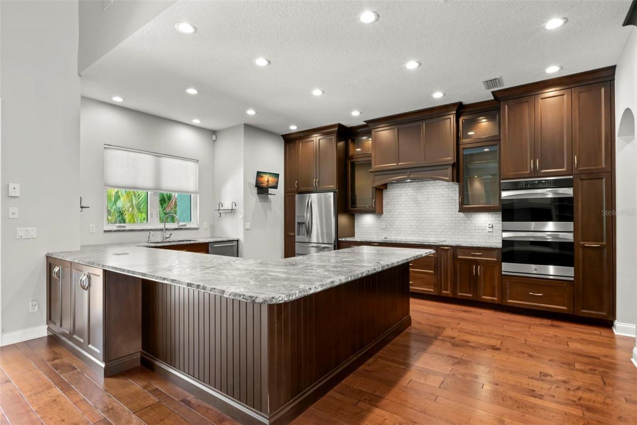 1171 Red Maple Circle Ne, Saint Petersburg, FL 33703 Photo