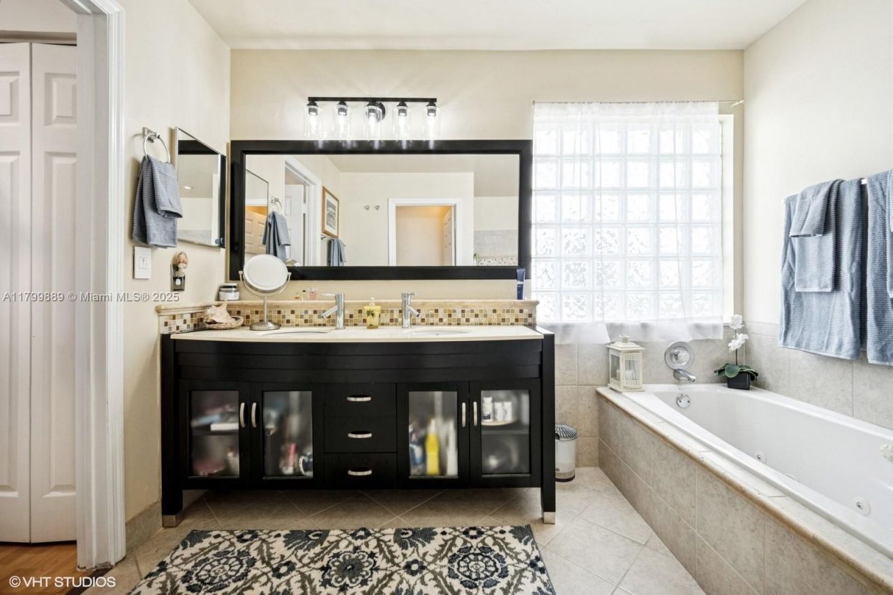 1910 SW 183rd Ter, Miramar, FL 33029 Photo