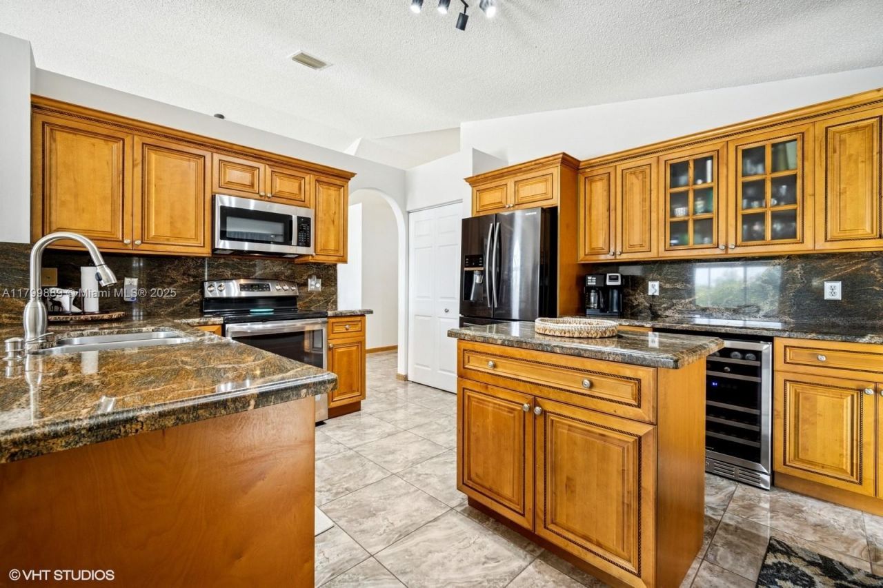 1910 SW 183rd Ter, Miramar, FL 33029 Photo