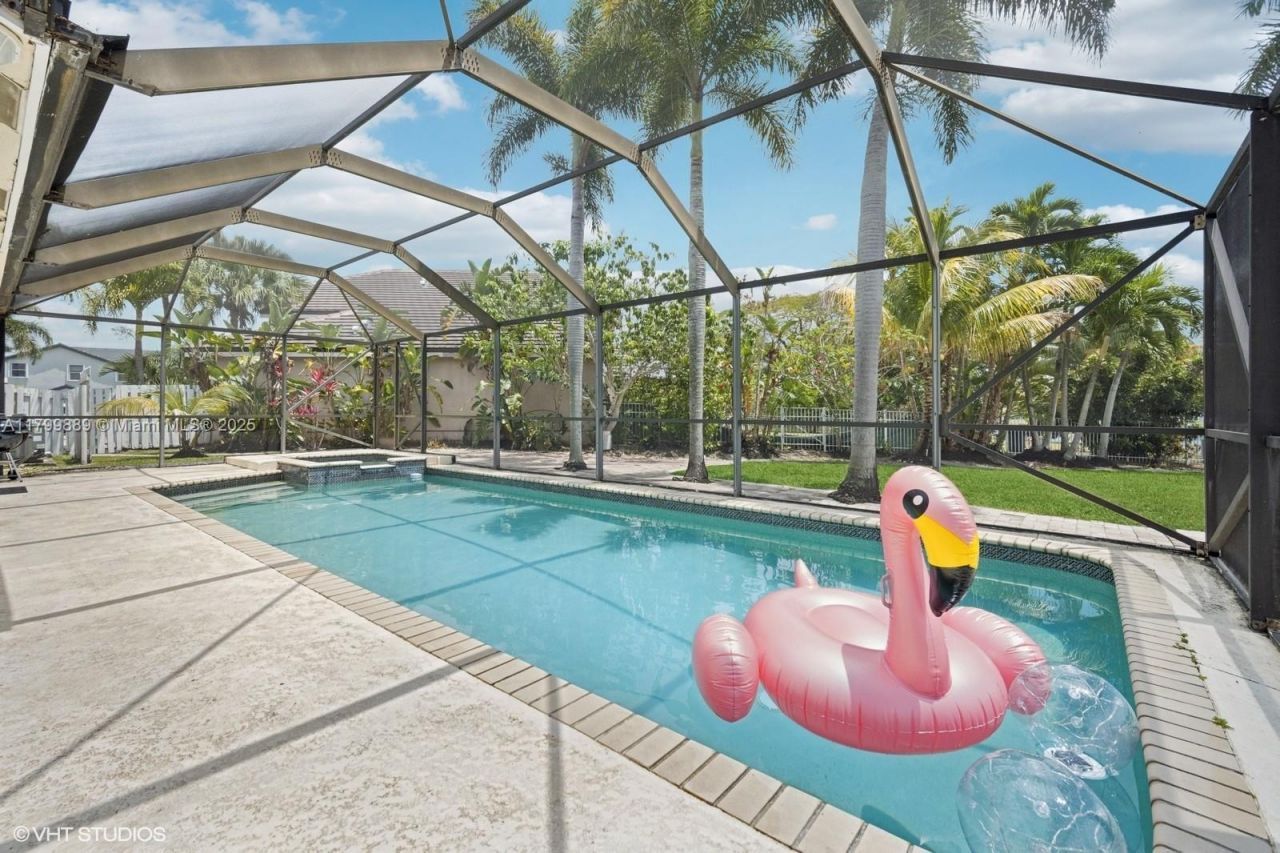 1910 SW 183rd Ter, Miramar, FL 33029 Photo