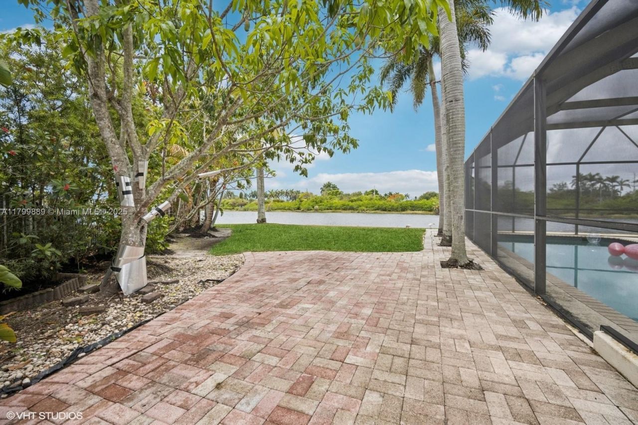 1910 SW 183rd Ter, Miramar, FL 33029 Photo