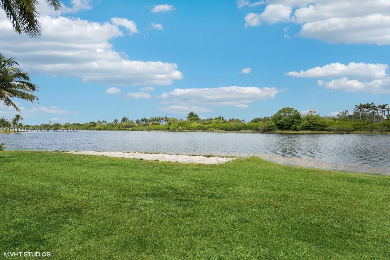 1910 SW 183rd Ter, Miramar, FL 33029 Photo