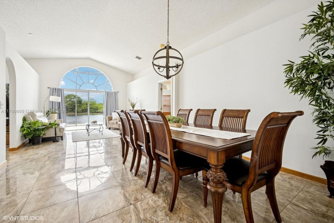 1910 SW 183rd Ter, Miramar, FL 33029 Photo