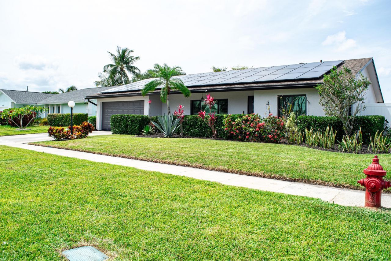 5432 Sandhurst Circle S, Lake Worth, FL 33463 Photo