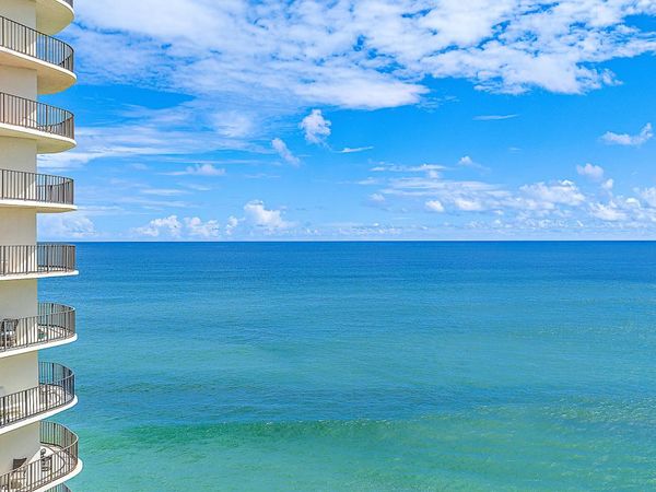5420 N Ocean Drive, Unit 305, Singer Island, FL 33404