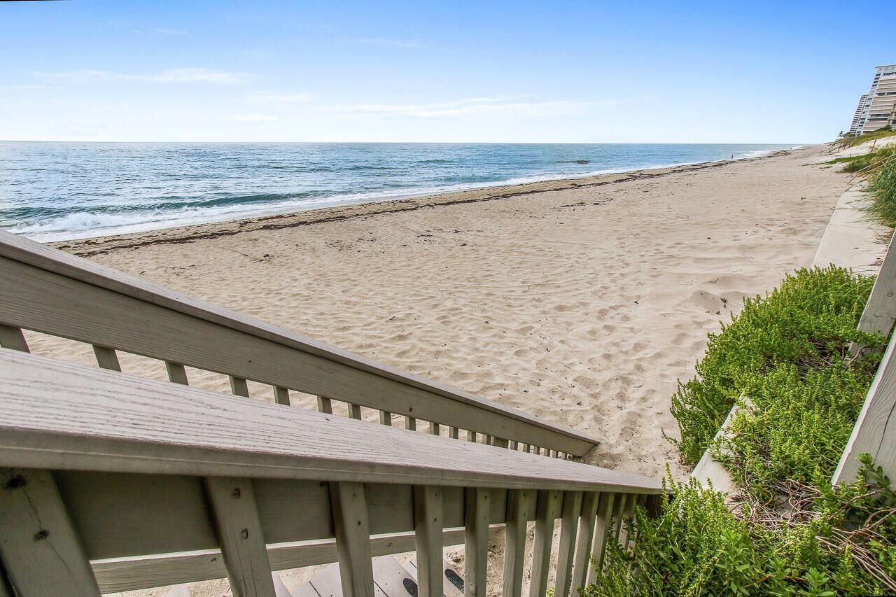 5420 N Ocean Drive, Unit 305, Singer Island, FL 33404 Photo