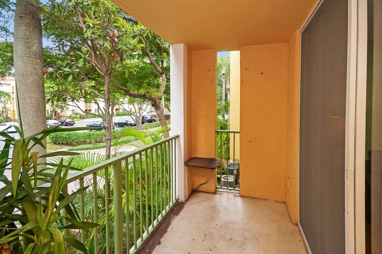 160 Yacht Club 206 Way, Unit 206, Hypoluxo, FL 33462 Photo