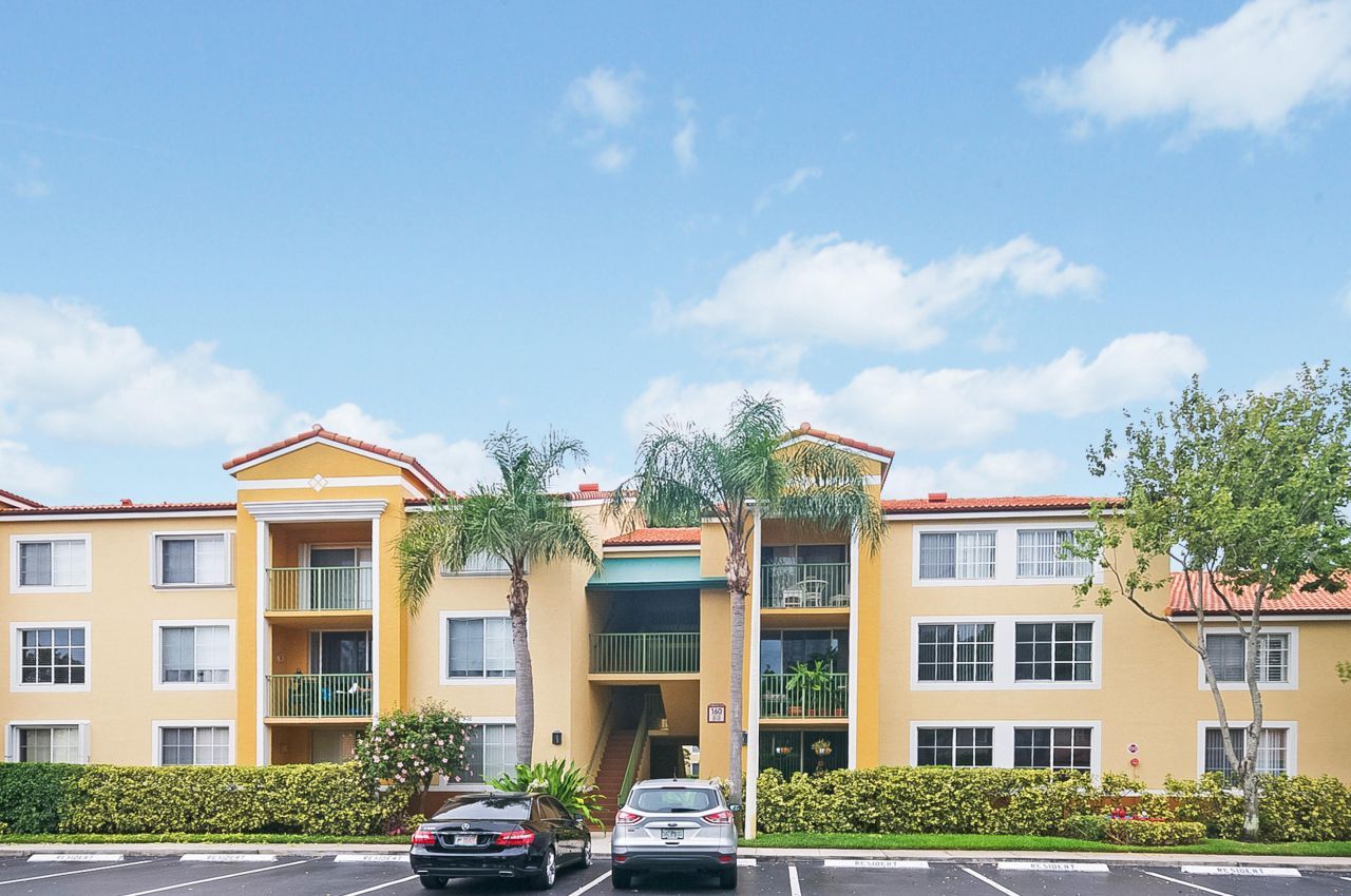 160 Yacht Club 206 Way, Unit 206, Hypoluxo, FL 33462 Photo