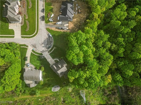 5340 Clingan Trails Boulevard, Struthers, OH 44471