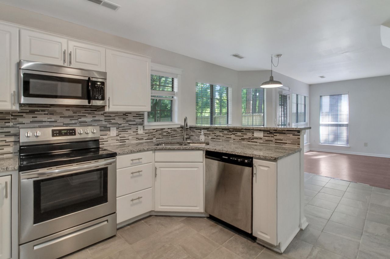 709 Black Oak Boulevard Photo 16