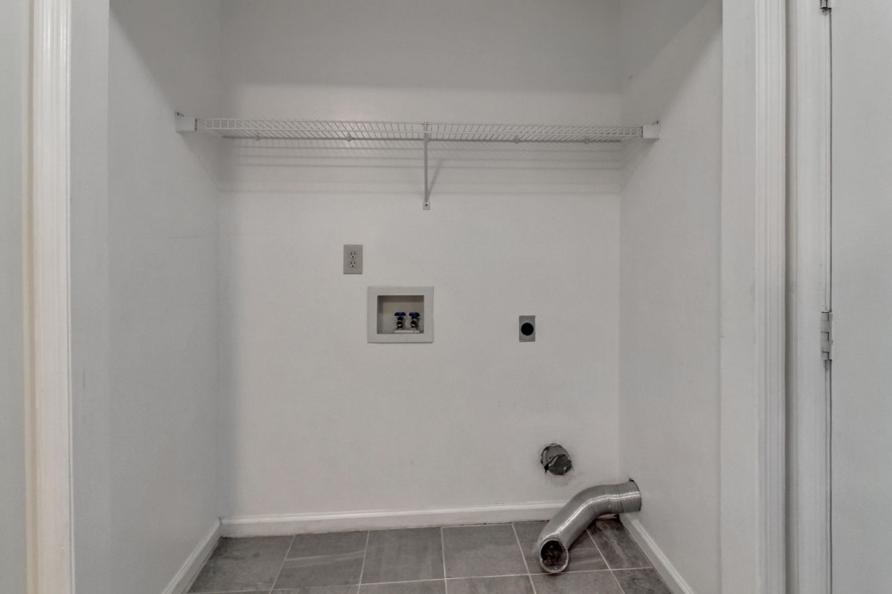 709 Black Oak Boulevard Photo 18