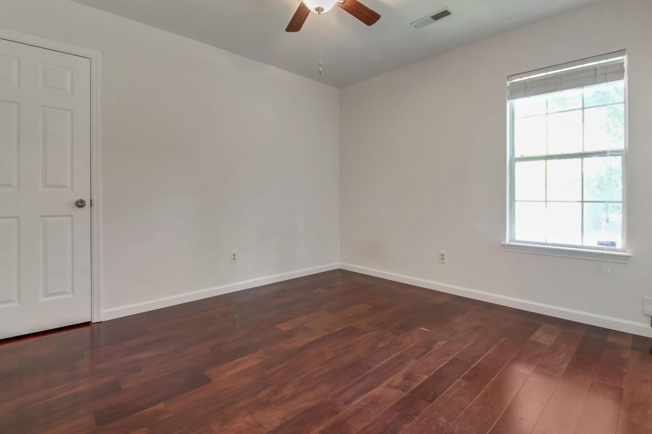 709 Black Oak Boulevard Photo 21