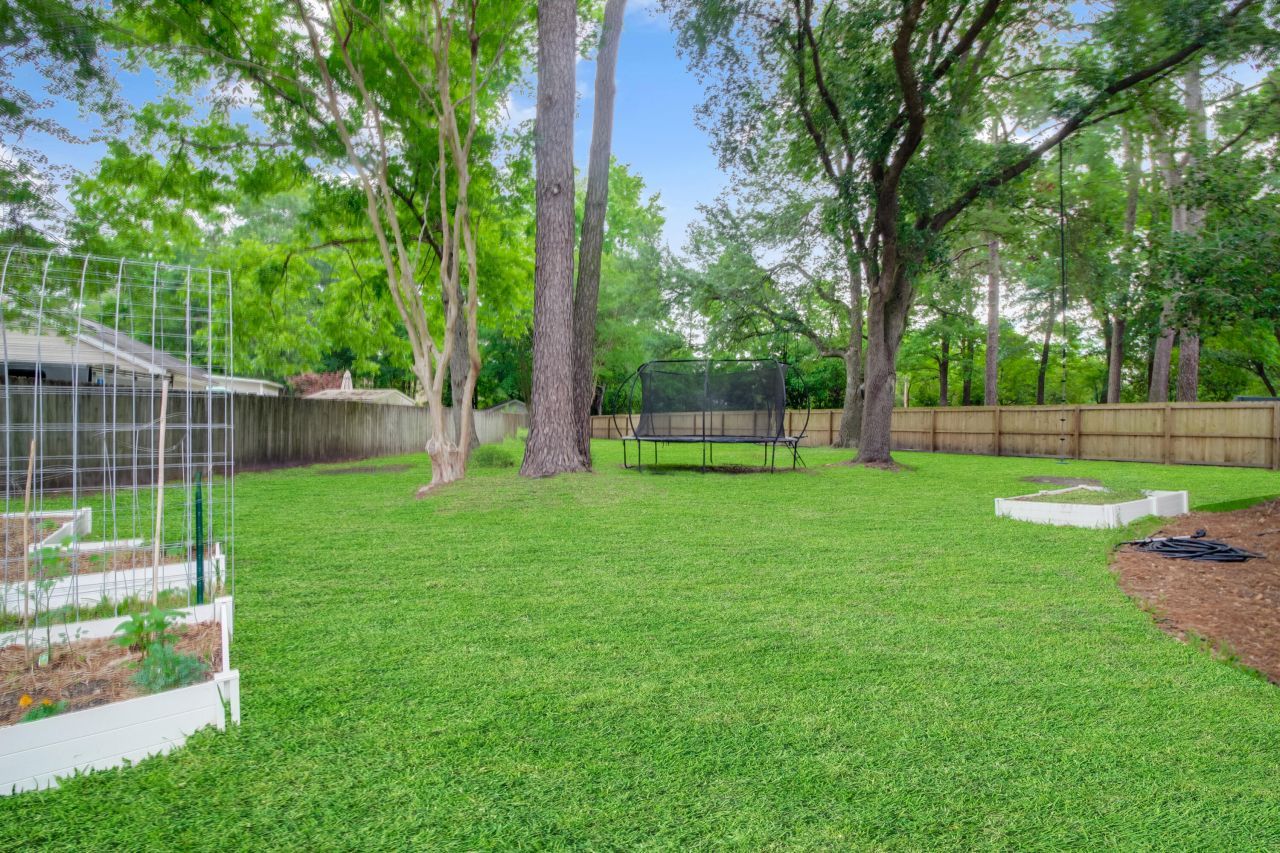 709 Black Oak Boulevard Photo 38