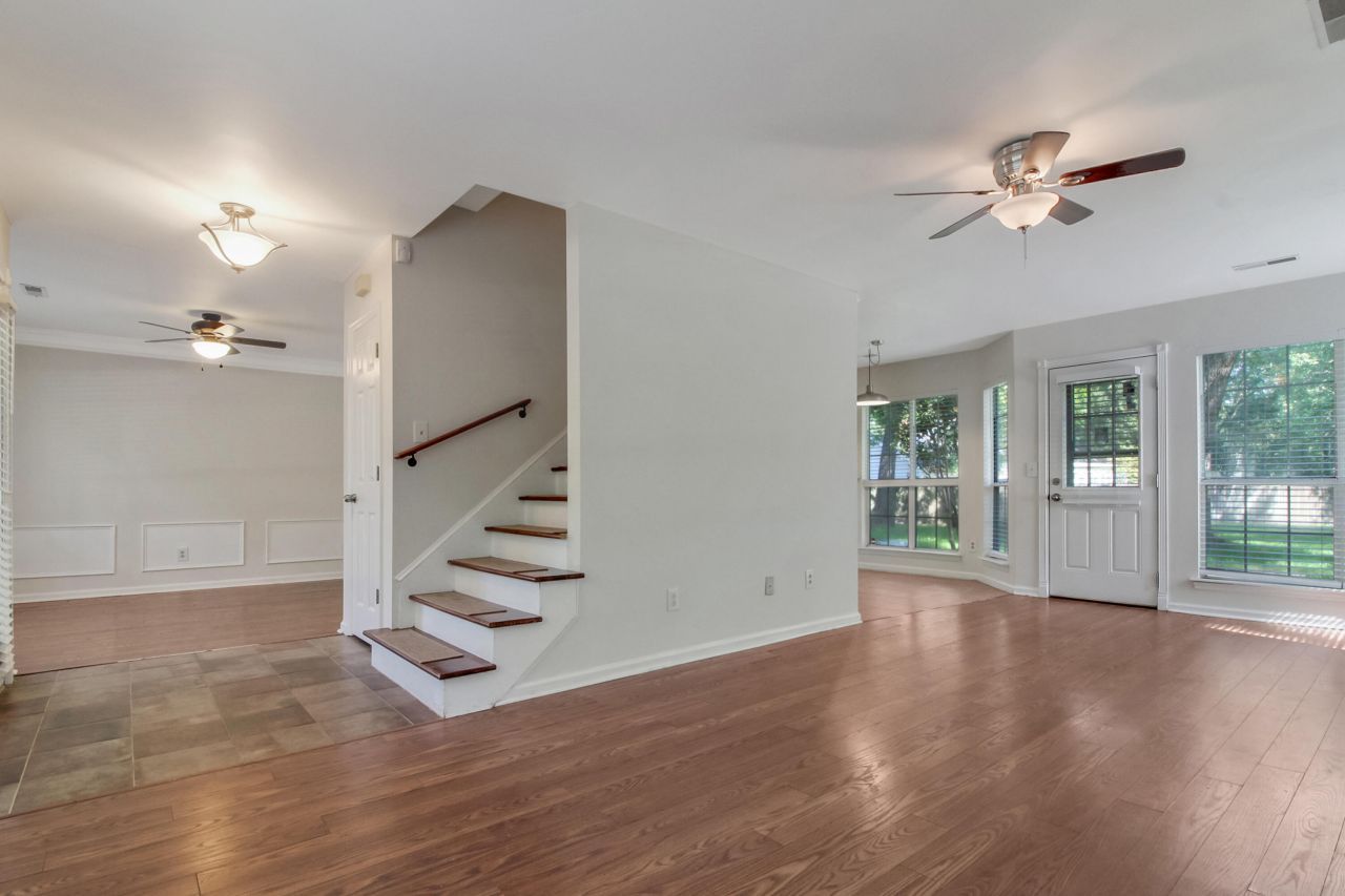 709 Black Oak Boulevard Photo 9