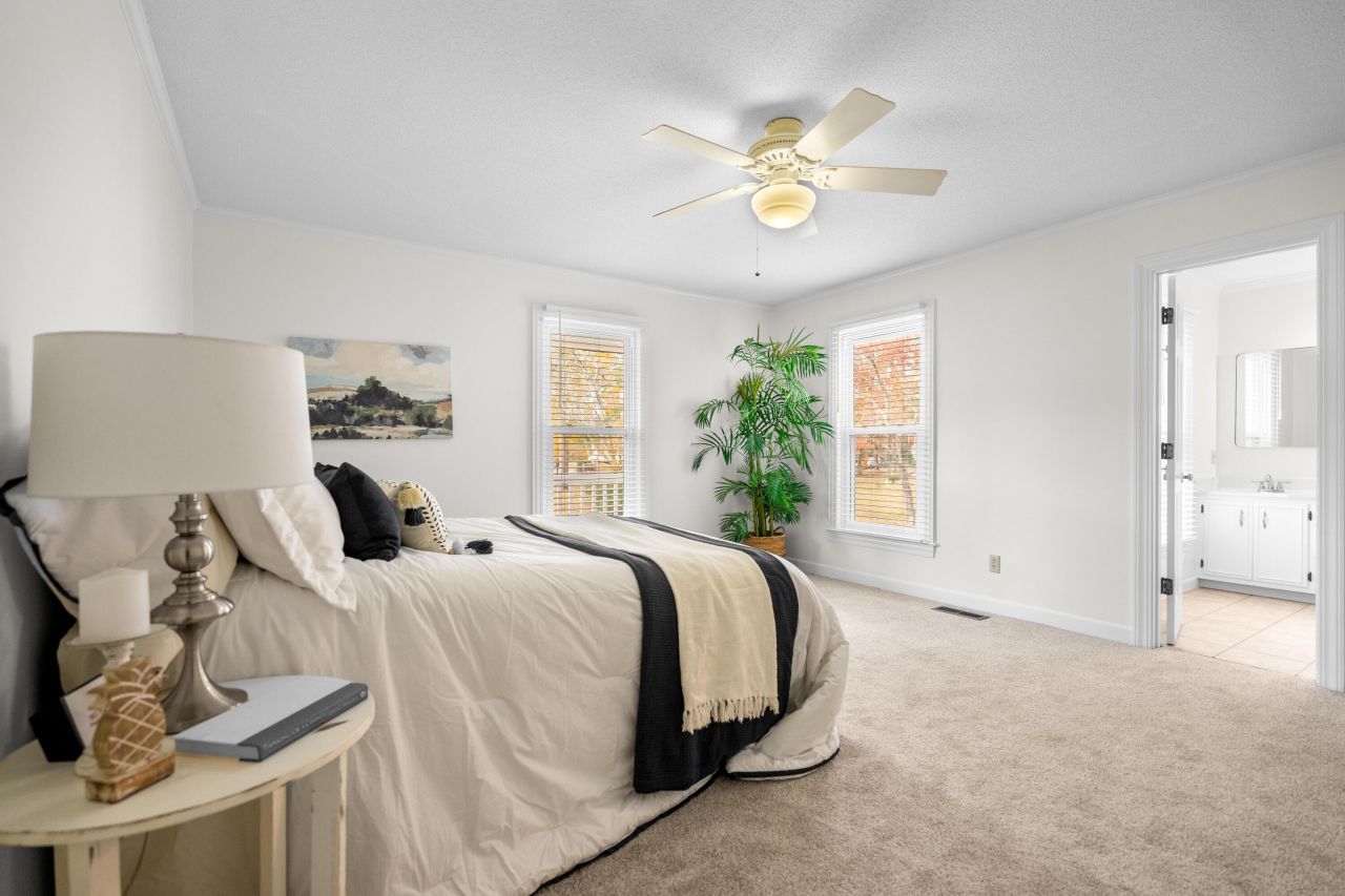 20 Thunder Circle Photo 12