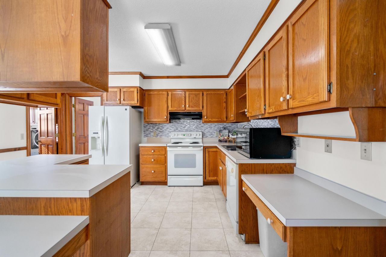 20 Thunder Circle Photo 16