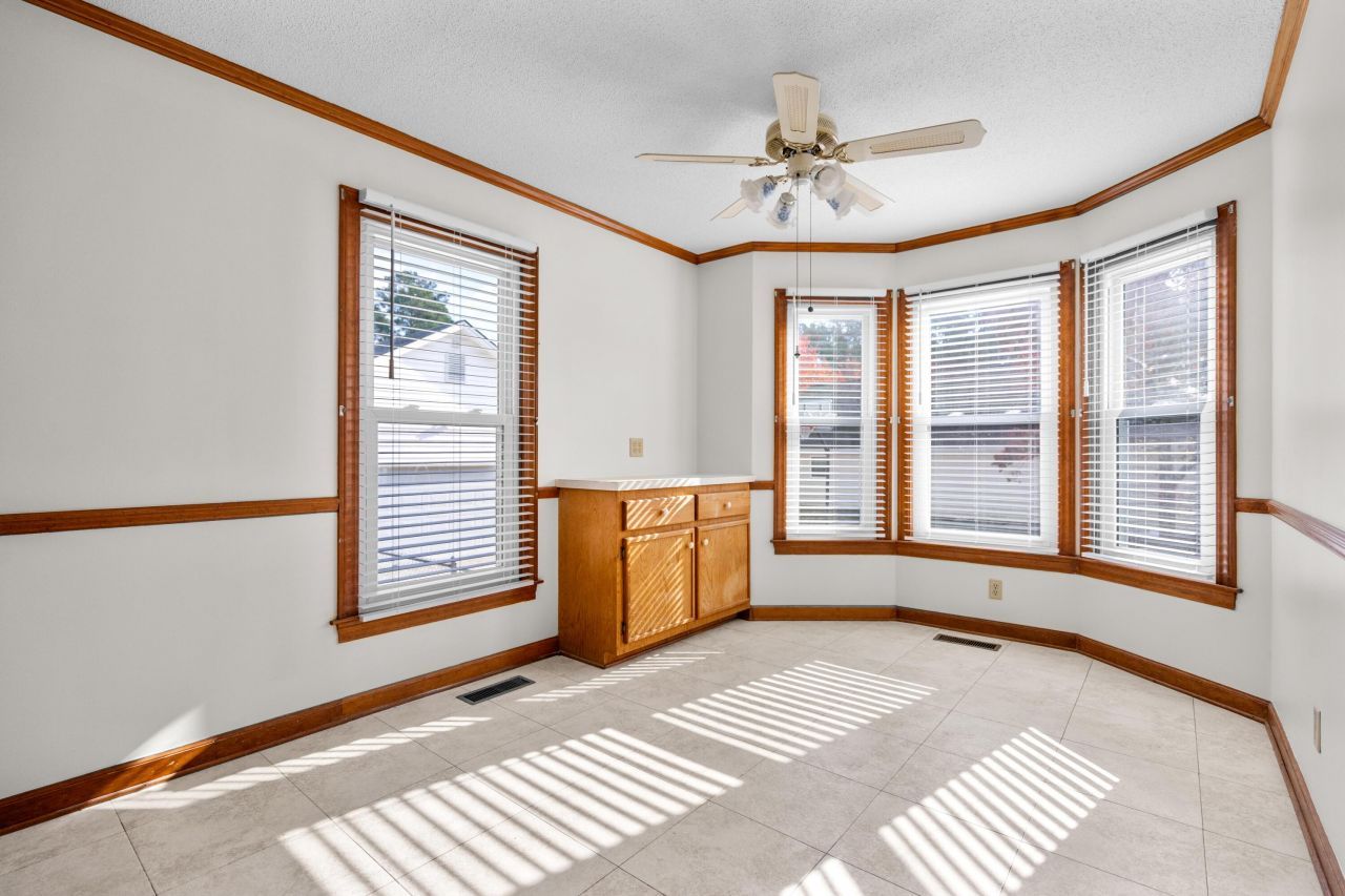 20 Thunder Circle Photo 18