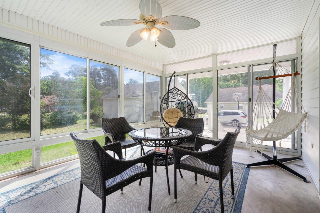 20 Thunder Circle Photo 21