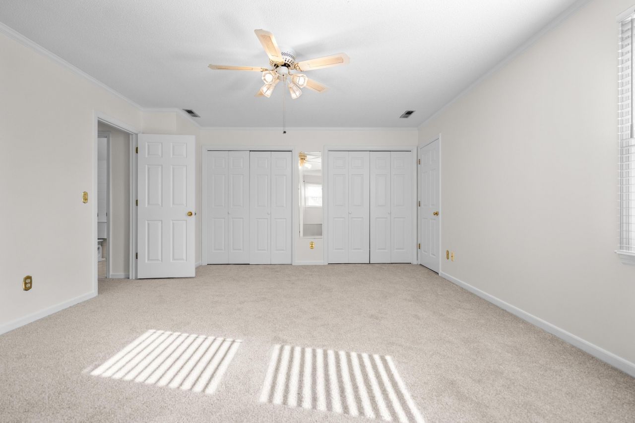 20 Thunder Circle Photo 24