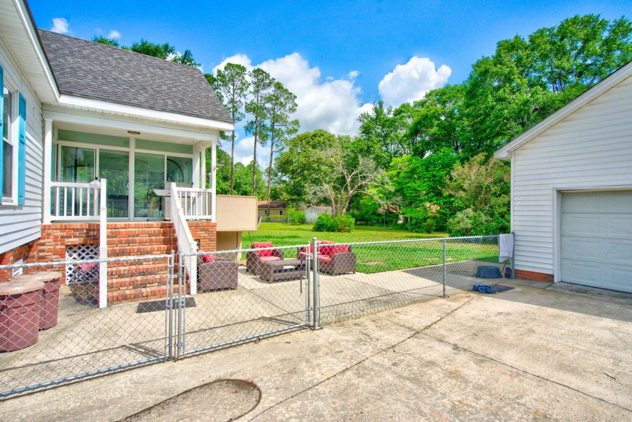 20 Thunder Circle Photo 30