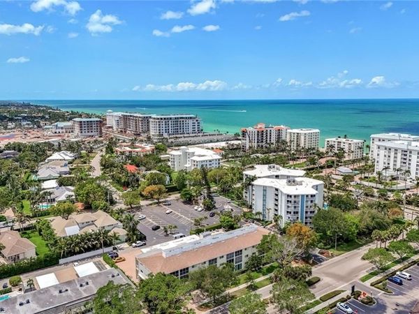 232 Banyan BLVD, Unit 232, NAPLES, FL 34102