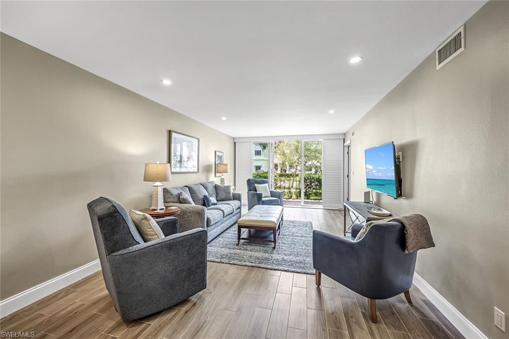 232 Banyan Blvd, Unit 232, Naples, FL 34102 Photo