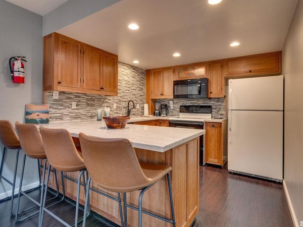 100 Lake Village, Unit B, Stateline, NV 89449